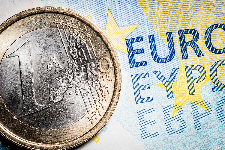 歐元/美元自五年低位反彈的勢頭回落處在1.0400附近，焦點處在歐元區經濟增長預期