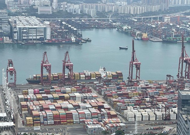 港10月出口轉升1.4%　結束17個月跌勢